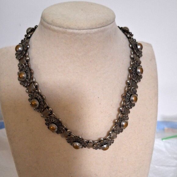 A Vintage Silver Tone Women's Choker Flower Pattern Cottage Core Steampunk - Picture 1 of 9